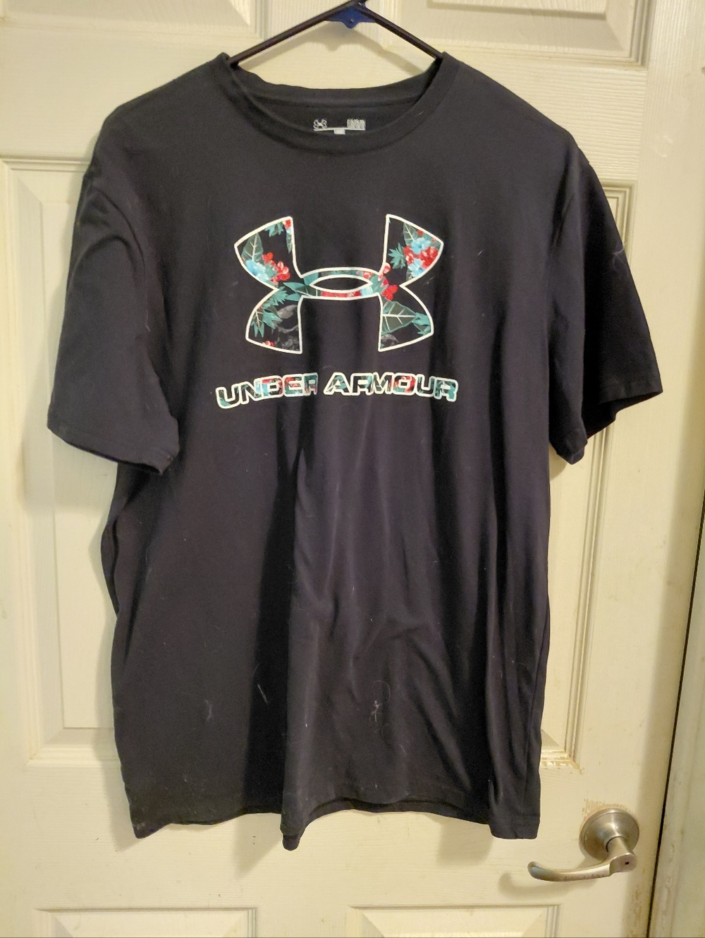 Under Armour Short Sleeve T-Shirt Size Large